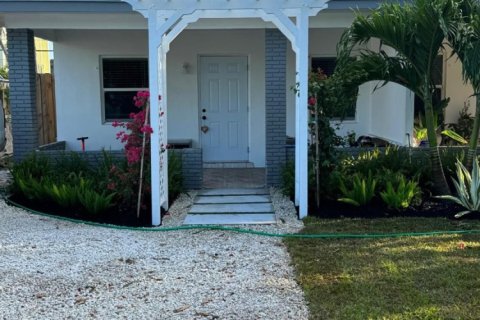 Propiedad comercial en alquiler en Fort Lauderdale, Florida, 1 dormitorio, 104.05 m2 № 1172123 - foto 1