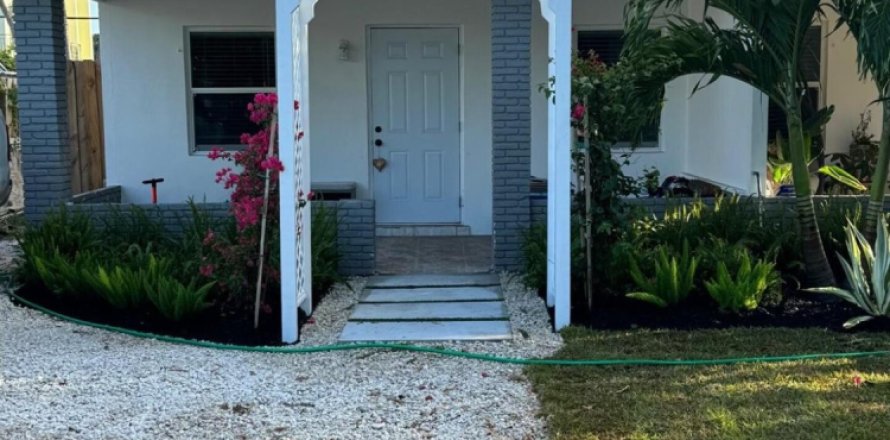 Commercial property in Fort Lauderdale, Florida 1 bedroom, 104.05 sq.m. № 1172123