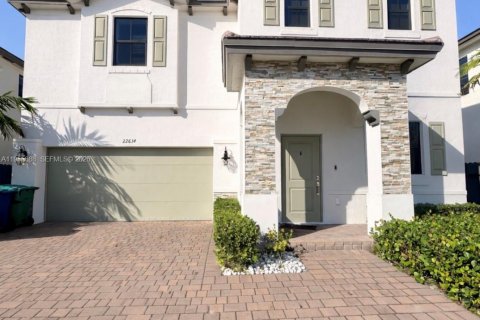 Villa ou maison à Miami, Floride 5 chambres, 302.12 m2 № 2020406