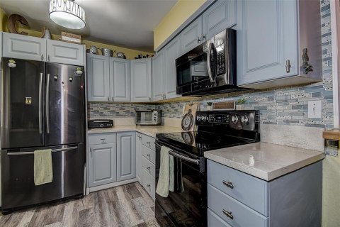 Villa ou maison à vendre à Largo, Floride: 3 chambres, 112.23 m2 № 2418896 - photo 11