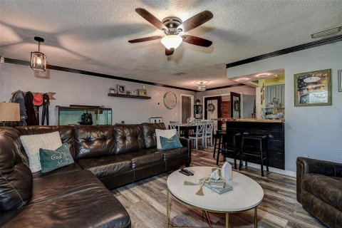 Villa ou maison à vendre à Largo, Floride: 3 chambres, 112.23 m2 № 2418896 - photo 7