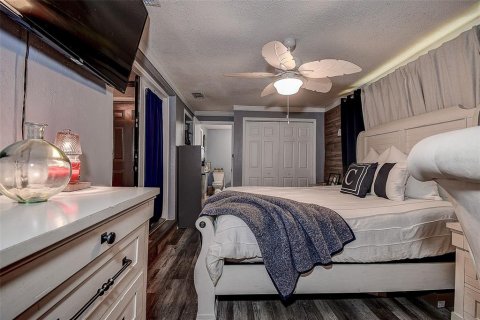 Villa ou maison à vendre à Largo, Floride: 3 chambres, 112.23 m2 № 2418896 - photo 15