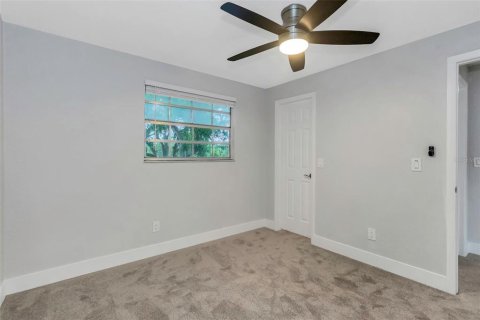 Condo in New Port Richey, Florida, 2 bedrooms  № 1858314 - photo 20
