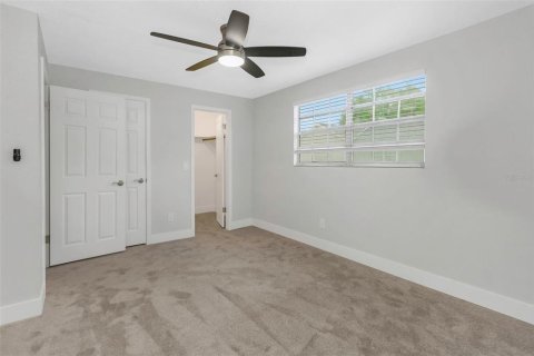Condo in New Port Richey, Florida, 2 bedrooms  № 1858314 - photo 13