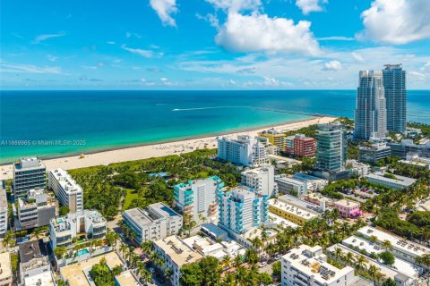 Купить коммерческую недвижимость в Майами-Бич, Флорида № 2020562 - фото 26