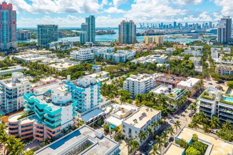 Купить коммерческую недвижимость в Майами-Бич, Флорида № 2020562 - фото 23