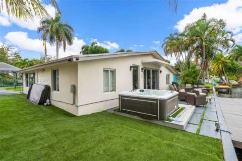 Casa en venta en Hollywood, Florida, 4 dormitorios, 163.51 m2 № 2152847 - foto 6
