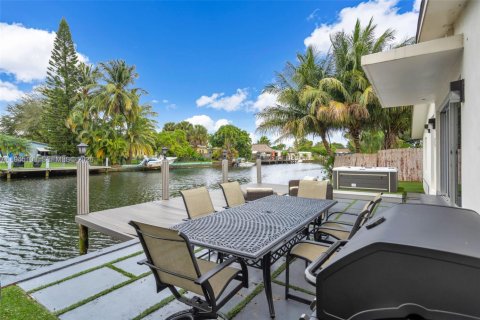 Casa en venta en Hollywood, Florida, 4 dormitorios, 163.51 m2 № 2152847 - foto 30