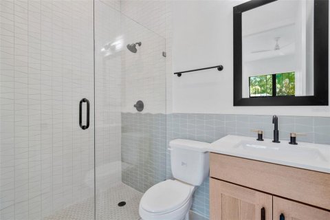 House in Tampa, Florida 5 bedrooms, 337.89 sq.m. № 2230733 - photo 18