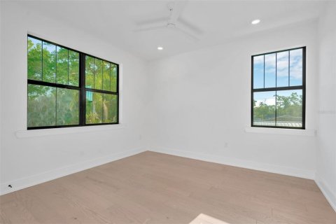 House in Tampa, Florida 5 bedrooms, 337.89 sq.m. № 2230733 - photo 20