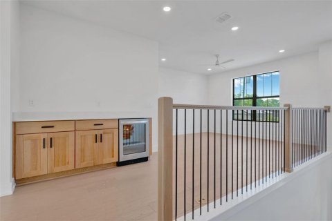 House in Tampa, Florida 5 bedrooms, 337.89 sq.m. № 2230733 - photo 27
