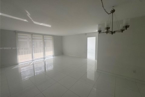 Copropriété à vendre à Coral Gables, Floride: 2 chambres, 101.54 m2 № 2035490 - photo 4