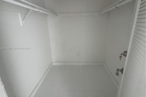 Copropriété à vendre à Coral Gables, Floride: 2 chambres, 101.54 m2 № 2035490 - photo 14