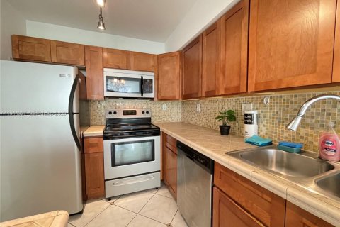 Copropriété à vendre à Hallandale Beach, Floride: 1 chambre, 76.18 m2 № 2089883 - photo 26