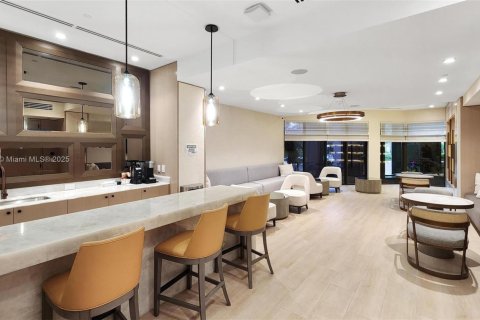 Copropriété à vendre à Bal Harbour, Floride: 3 chambres, 218.6 m2 № 1977201 - photo 30