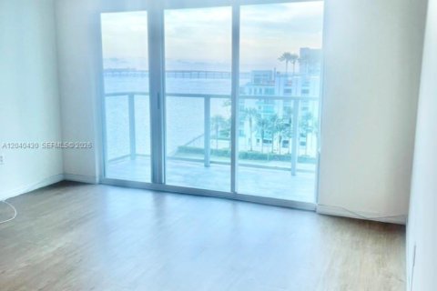 Condo in Miami, Florida, 1 bedroom № 2086664
