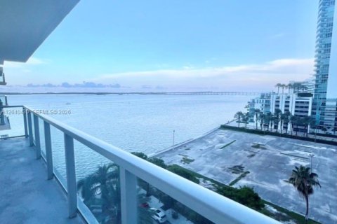 Condo in Miami, Florida, 1 bedroom  № 2086664 - photo 17