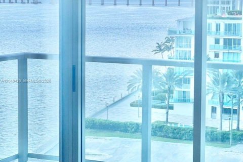 Condo in Miami, Florida, 1 bedroom  № 2086664 - photo 20