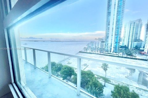 Condo in Miami, Florida, 1 bedroom  № 2086664 - photo 19