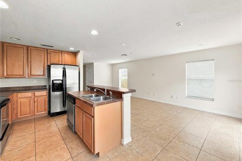 Townhouse in Oviedo, Florida 3 bedrooms, 169.83 sq.m. № 2386287 - photo 10