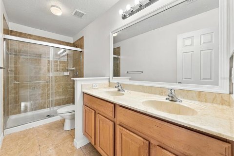 Townhouse in Oviedo, Florida 3 bedrooms, 169.83 sq.m. № 2386287 - photo 16