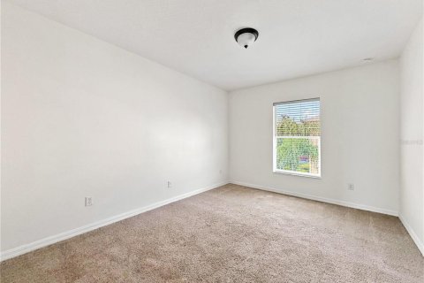 Townhouse in Oviedo, Florida 3 bedrooms, 169.83 sq.m. № 2386287 - photo 17