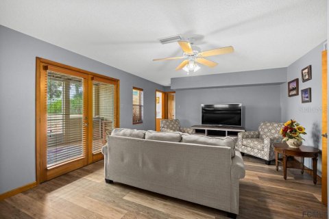 House in Flagler Beach, Florida 3 bedrooms, 221.48 sq.m. № 1620529 - photo 27