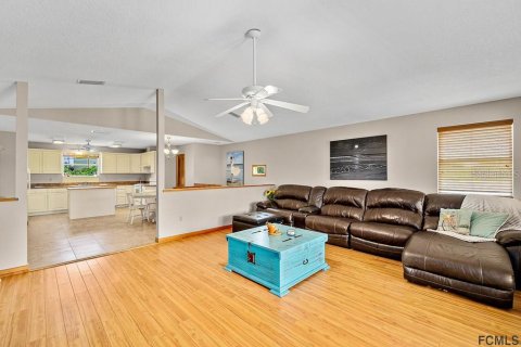 House in Flagler Beach, Florida 3 bedrooms, 221.48 sq.m. № 1620529 - photo 14
