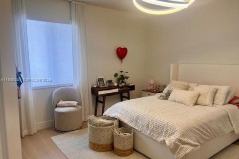 Купить виллу или дом в Дорал, Флорида 8 комнат, 319.21м2, № 1996916 - фото 18