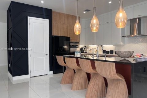 Купить виллу или дом в Дорал, Флорида 8 комнат, 319.21м2, № 1996916 - фото 9