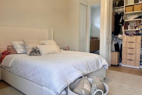 Купить виллу или дом в Дорал, Флорида 8 комнат, 319.21м2, № 1996916 - фото 19