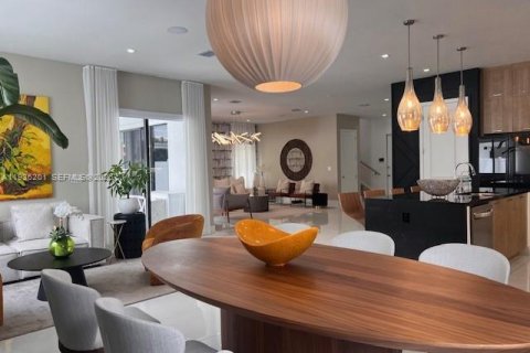 Купить виллу или дом в Дорал, Флорида 8 комнат, 319.21м2, № 1996916 - фото 11