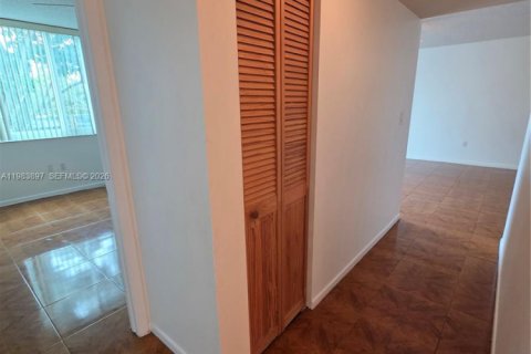 Condominio en venta en Hollywood, Florida, 2 dormitorios, 102.19 m2 № 2049490 - foto 11