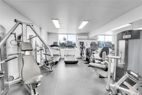 Copropriété à vendre à Hollywood, Floride: 2 chambres, 102.19 m2 № 2049490 - photo 6