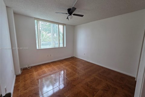 Condominio en venta en Hollywood, Florida, 2 dormitorios, 102.19 m2 № 2049490 - foto 13