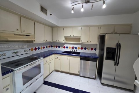 Condominio en venta en Hollywood, Florida, 2 dormitorios, 102.19 m2 № 2049490 - foto 10