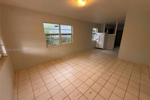 Villa ou maison à louer à Miami, Floride: 3 chambres, 239.69 m2 № 1993354 - photo 9