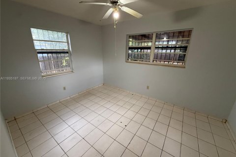 Villa ou maison à louer à Miami, Floride: 3 chambres, 239.69 m2 № 1993354 - photo 6