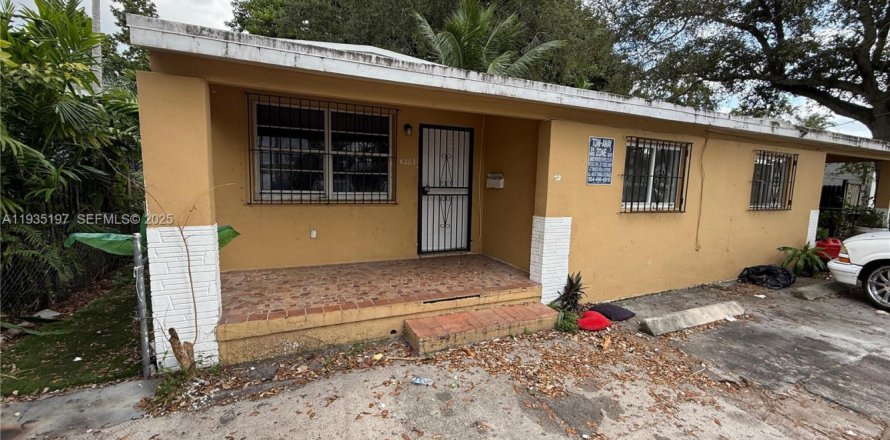 Villa ou maison à Miami, Floride 3 chambres, 239.69 m2 № 1993354