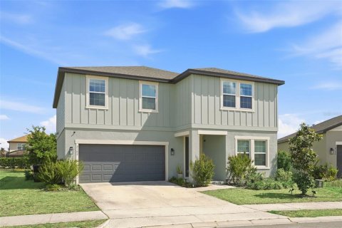 House in Davenport, Florida 5 bedrooms, 260.5 sq.m. № 2099390 - photo 2