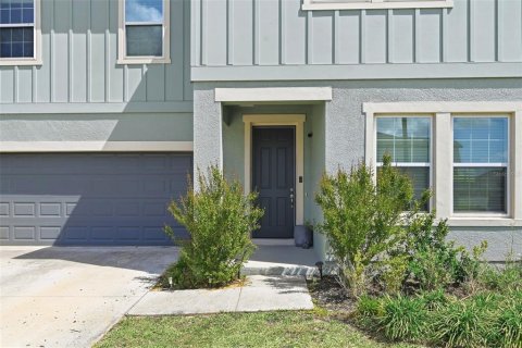 House in Davenport, Florida 5 bedrooms, 260.5 sq.m. № 2099390 - photo 3