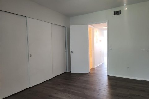 Copropriété à louer à Clearwater, Floride: 1 chambre, 76.64 m2 № 2096534 - photo 10