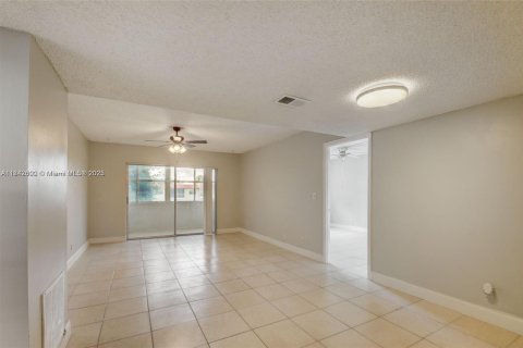 Copropriété à louer à West Palm Beach, Floride: 2 chambres, 82.5 m2 № 1834187 - photo 10