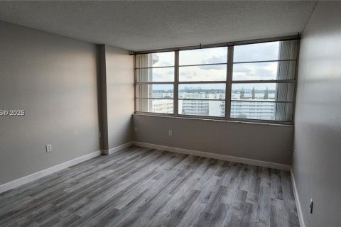 Купить кондоминиум в Авентура, Флорида 1 спальня, 93.37м2, № 2088788 - фото 8