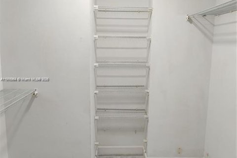 Купить кондоминиум в Авентура, Флорида 1 спальня, 93.37м2, № 2088788 - фото 10