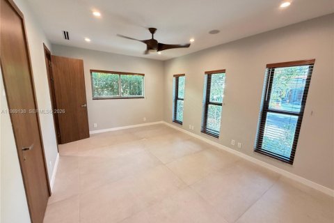 Casa en alquiler en North Miami Beach, Florida, 4 dormitorios, 276.01 m2 № 2154667 - foto 28