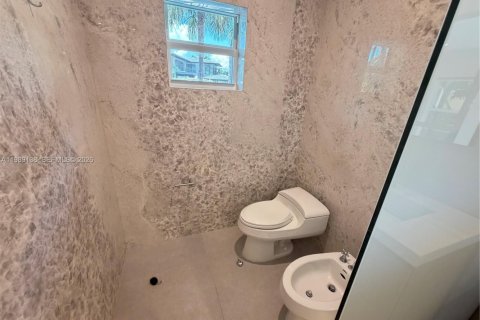 Casa en alquiler en North Miami Beach, Florida, 4 dormitorios, 276.01 m2 № 2154667 - foto 22