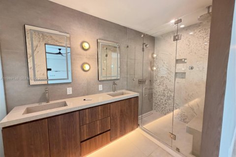 Casa en alquiler en North Miami Beach, Florida, 4 dormitorios, 276.01 m2 № 2154667 - foto 21