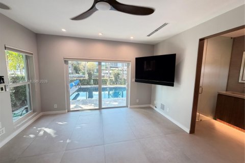 Casa en alquiler en North Miami Beach, Florida, 4 dormitorios, 276.01 m2 № 2154667 - foto 20