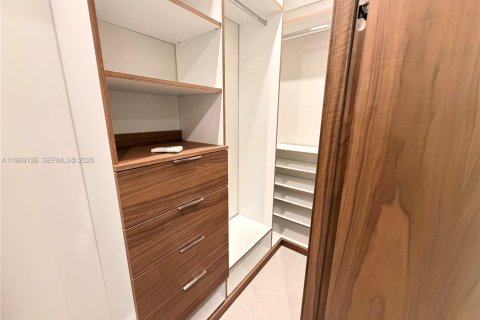 Casa en alquiler en North Miami Beach, Florida, 4 dormitorios, 276.01 m2 № 2154667 - foto 26